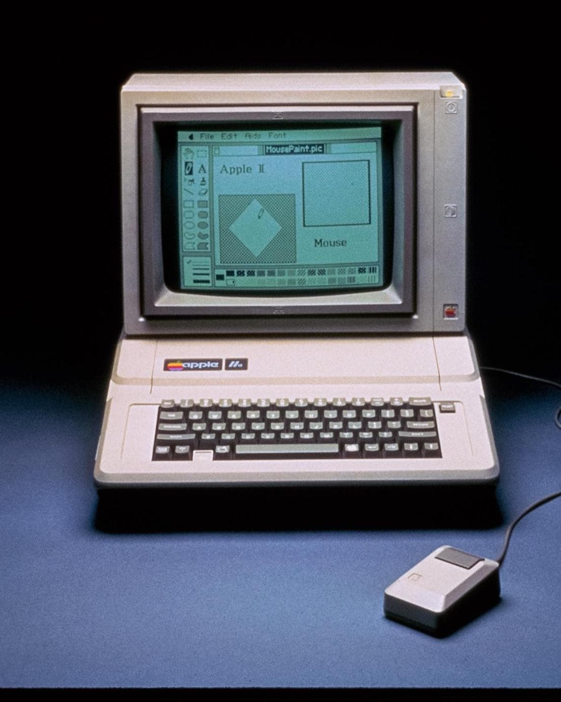 Apple festeggia il cinquantesimo anniversario, i principali dispositivi dell'azienda che hanno rivoluzionato il settore tecnologico. 3