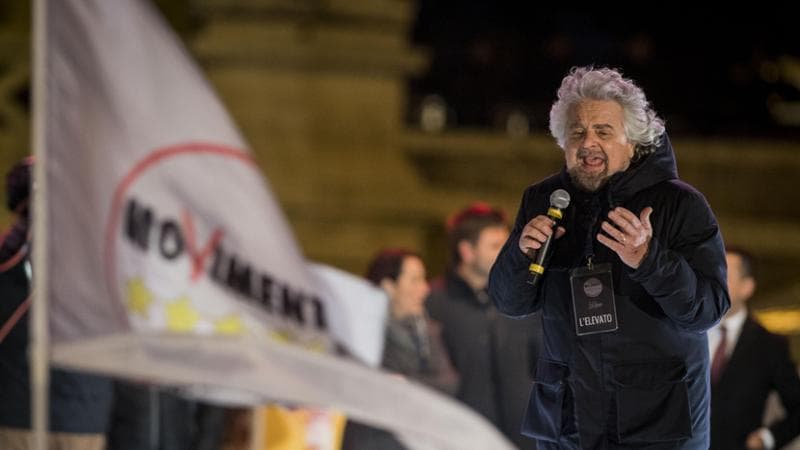 Beppe Grillo intraprende un procedimento legale per riottenere il logo del Movimento 5 Stelle. 2