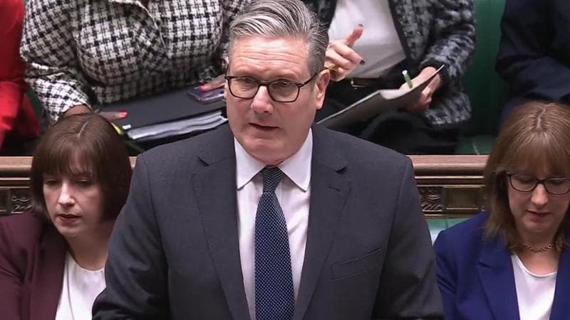 Caso Epstein, Londra diffonde il rapporto Mandelson: “Starmer era a conoscenza dei pericoli legati alla sua nomina” 1