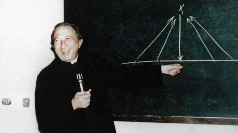 Comunione e Liberazione inaugura un centro di ricerca e una biblioteca dedicati al pensiero multifacetico di don Giussani. 1