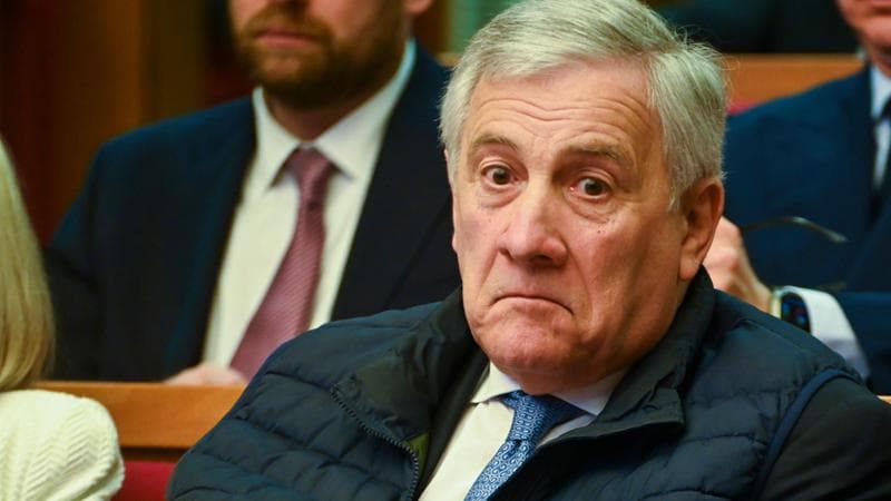 Confusione in Forza Italia, presentata una petizione al Senato contro Gasparri. Proposta di Craxi come capogruppo. 2