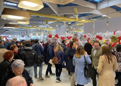 Coop Doro riapre al pubblico dopo i lavori di ristrutturazione. 6