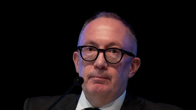 Crans, il primo cittadino sotto inchiesta dai magistrati. La procura richiede a Facebook i profili scomparsi dei Moretti. 1