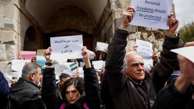 Damasco, divieto di alcolici. Manifestazioni contro le autorità ex jihadiste 2