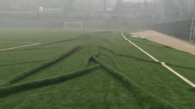 Danni al terreno dopo l'atterraggio dell'elicottero con Nordio in visita per il referendum 1