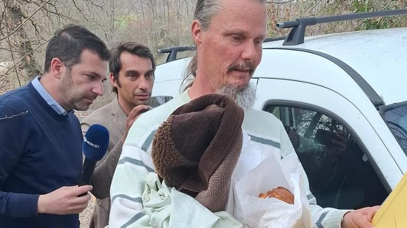 Famiglia nel bosco, Nathan accetta il doposcuola. Cate esprime il suo dolore: “I miei figli sono malati e soli” 2