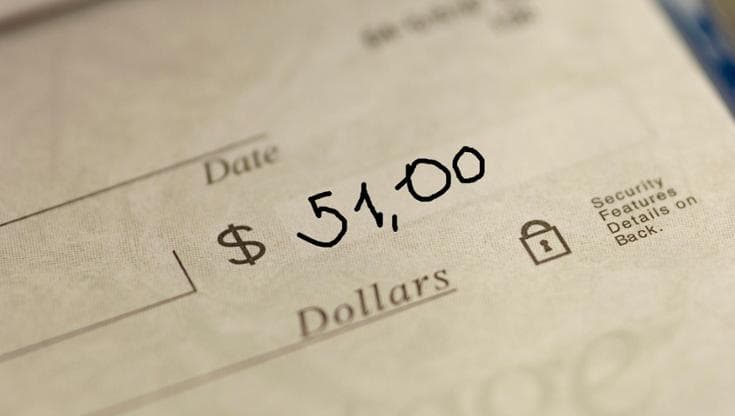 Frode del presunto rimborso Amazon Prime a Reggio Emilia: l'assegno di 51 dollari risulta contraffatto. 2