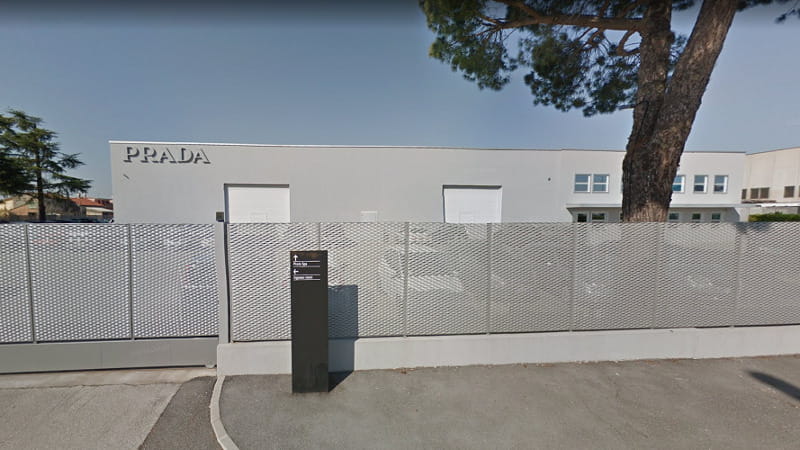 Furto di grandi dimensioni presso il sito produttivo Prada di Venezia: sottratte 400 paia di scarpe per un valore di centinaia di migliaia di euro. 2