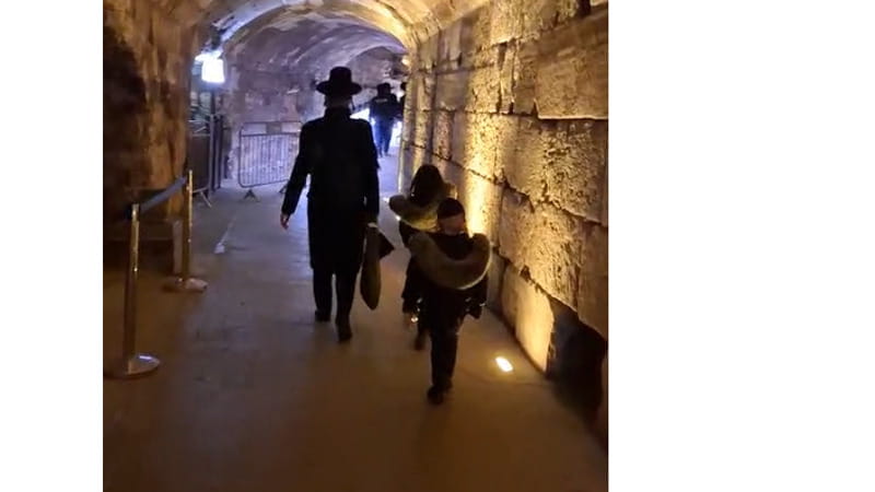 Gerusalemme, il tunnel sotto il Muro del Pianto: l'unico sito di culto raggiungibile. 2