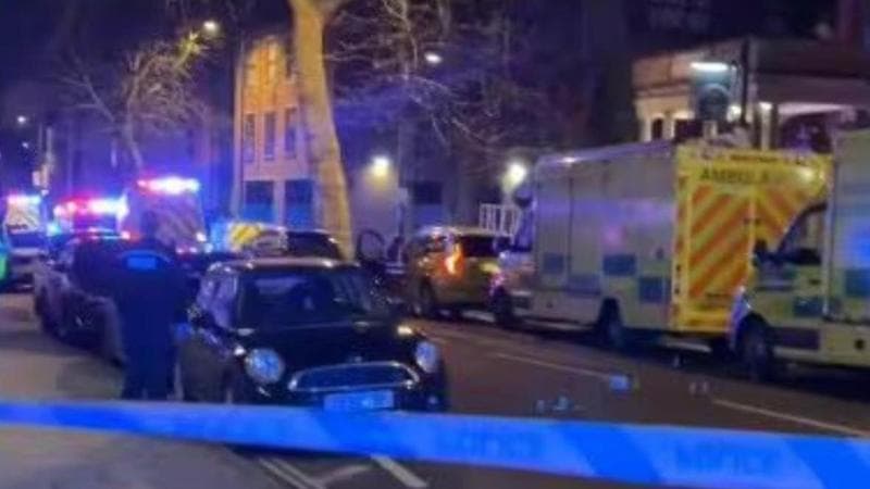 Incidente a Derby, auto investe la folla: oltre 20 persone ferite, alcune in condizioni critiche. 2