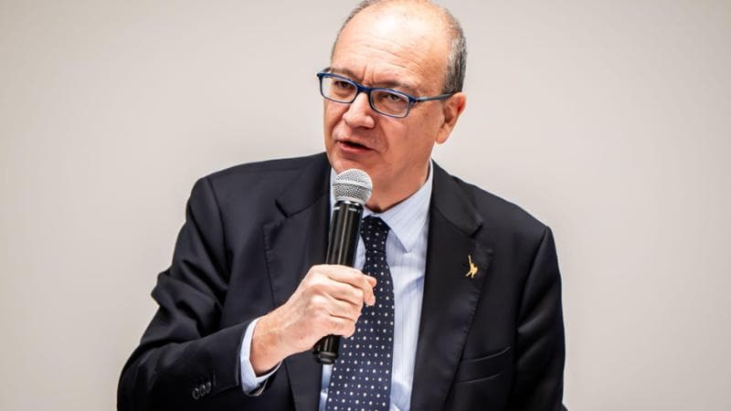 Insegnante ferita con un coltello, Valditara lancia un monito: “Situazione seria, è necessario introdurre misure contro la delinquenza giovanile” 2