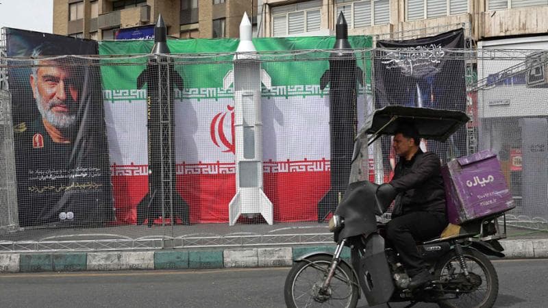 Iran, i leader religiosi avvertono: “Chiusura completa dello Stretto di Hormuz”. Sei condizioni per la pace. 2