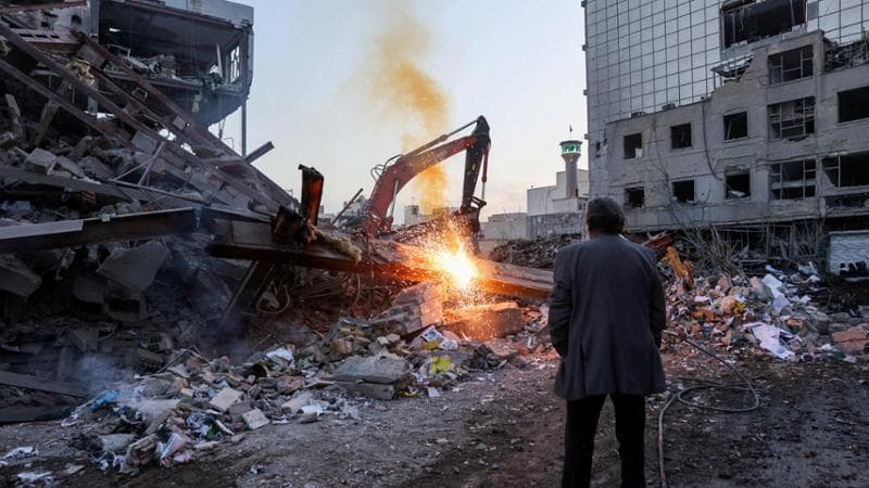 Iran, Larijani avverte: “Lotta prolungata in arrivo”. Repressione nelle strade 1