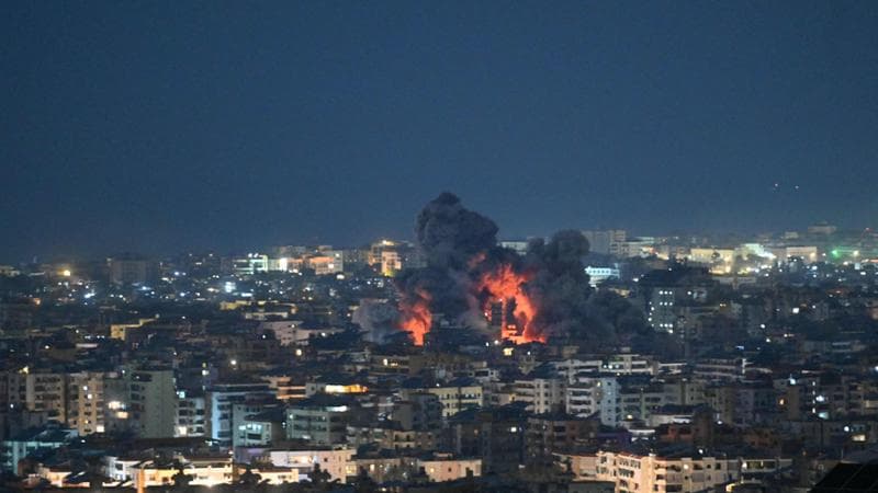 Israele oltrepassa il confine con il Libano: evacuazione di massa dal sud e nuovi attacchi aerei su Beirut. 1