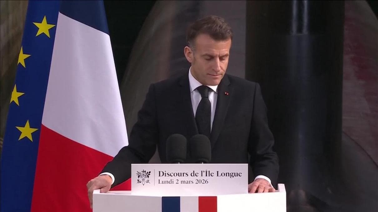 Macron presenta il programma di difesa nucleare: collaborazione con Germania e Regno Unito su missili balistici e sottomarini. 1