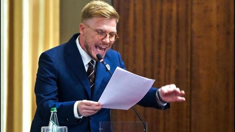 Meloni, i messaggi notturni al consigliere regionale: “Un modo inaccettabile di praticare la politica” 2