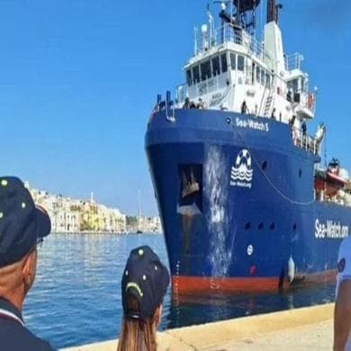 Migranti, nuovo sequestro per Sea Watch. Revocato quello alla Geo Barents, ma la nave non è più presente. 2