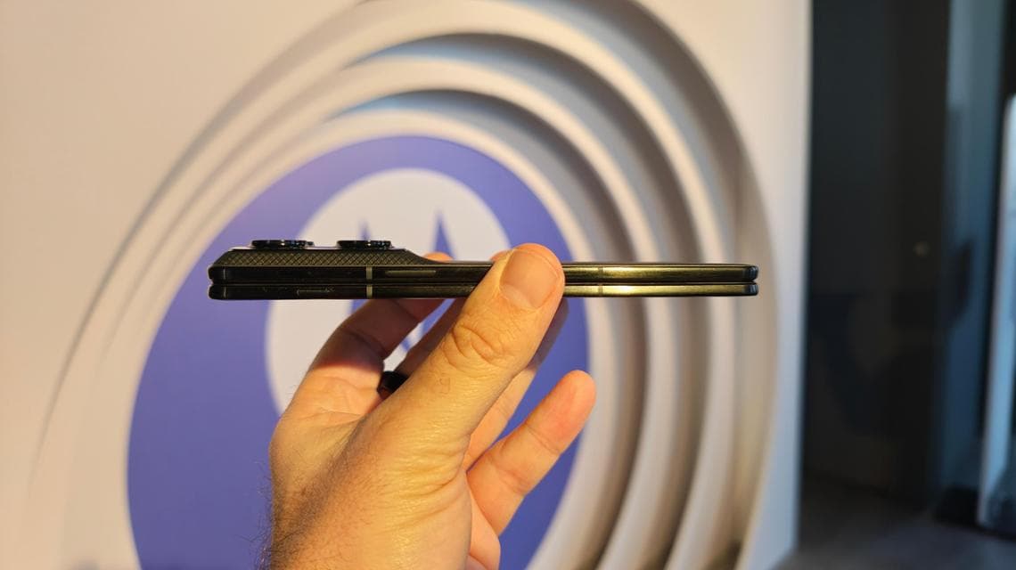 Motorola presenta al MWC 2026: Razr Fold, Edge 70 Fusion e Buds 2 Plus di Bose. 3