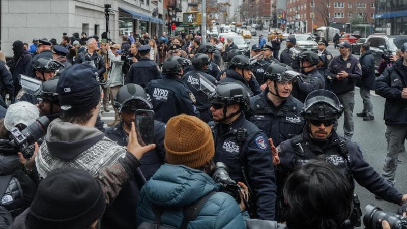 Protesta contro l'Islam a New York, scoperti esplosivi artigianali nelle vicinanze della residenza del sindaco Mamdani. 1