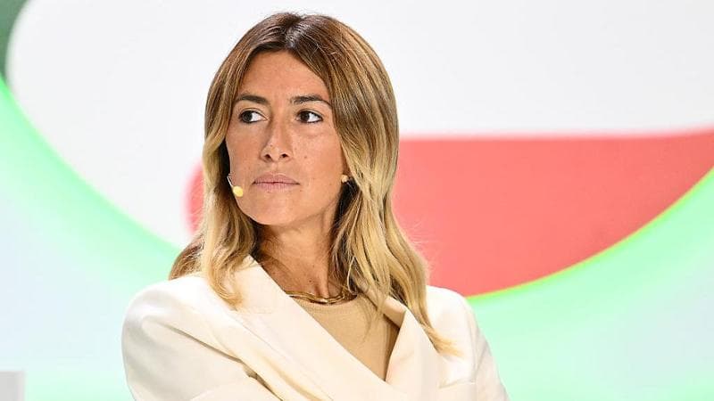 RadioRai, controversia riguardo Annalisa Chirico. Il Cdr: “Eccessivamente favorevole al sì” 2