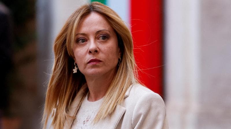 Ulteriori soldati italiani rimossi. Meloni affronta difficoltà a causa delle fratture con Trump. 2