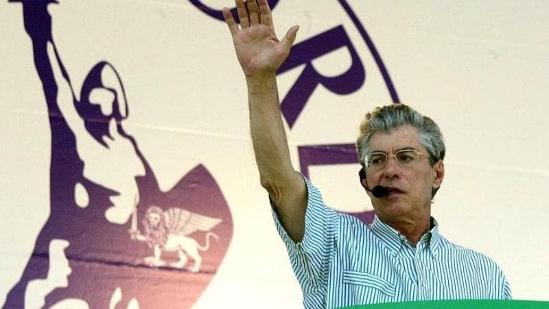 Umberto Bossi è deceduto, il fondatore della Lega che ha cambiato il panorama politico italiano. 2
