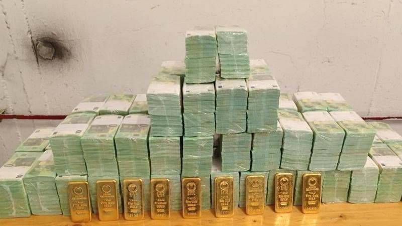 Ungheria, 40 milioni di euro e oro trasportati in veicoli blindati da Kiev. “Sette cittadini ucraini sequestrati” 1