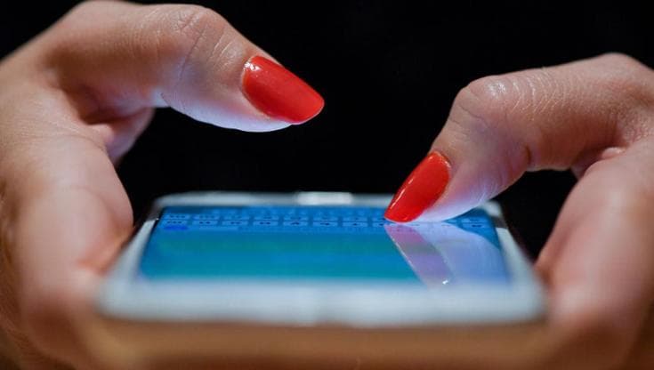 Unghie lunghe, presto sarà più facile interagire con i touchscreen 2