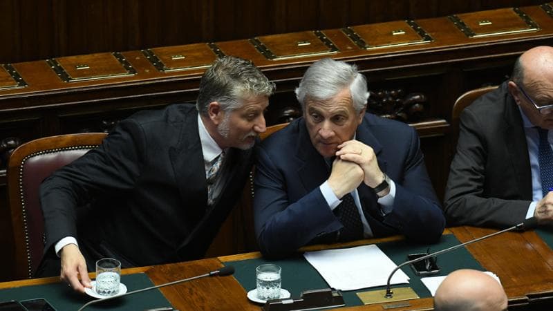 Accordo tra Tajani e Giuli per prevenire la partecipazione russa alla Biennale 2
