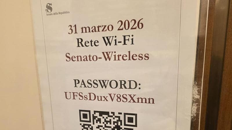 Al Senato la password del wifi contiene Dux 2