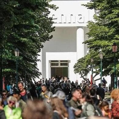 Biennale Arte, i membri della giuria dei Leoni d'Oro che hanno rassegnato le dimissioni 2