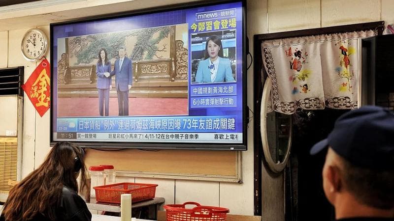 Cina, Xi incontra la dirigente dell'opposizione taiwanese. "Un viaggio significativo per la pace" 3