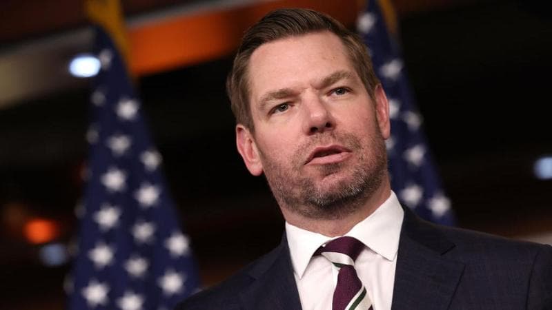Controversia in California: il candidato governatore democratico Eric Swalwell denunciato per violenza sessuale e molestie. 2