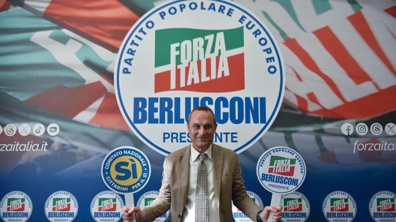 Enrico Costa è il nuovo leader del gruppo di Forza Italia alla Camera, subentrando a Paolo Barelli. 2