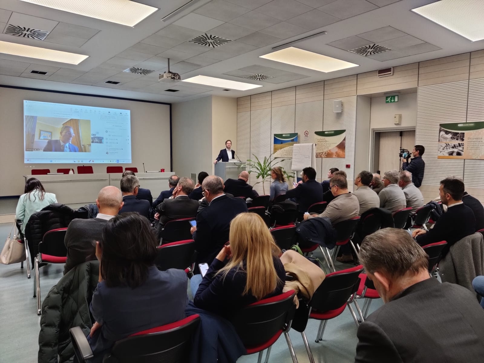 Europa e mercati internazionali: quali difficoltà per le reti cooperative? 1