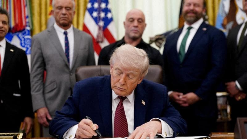 Fermato il summit per la pace: Stati Uniti e Iran in disaccordo su vari temi, successivamente estesa la sospensione delle ostilità. 2