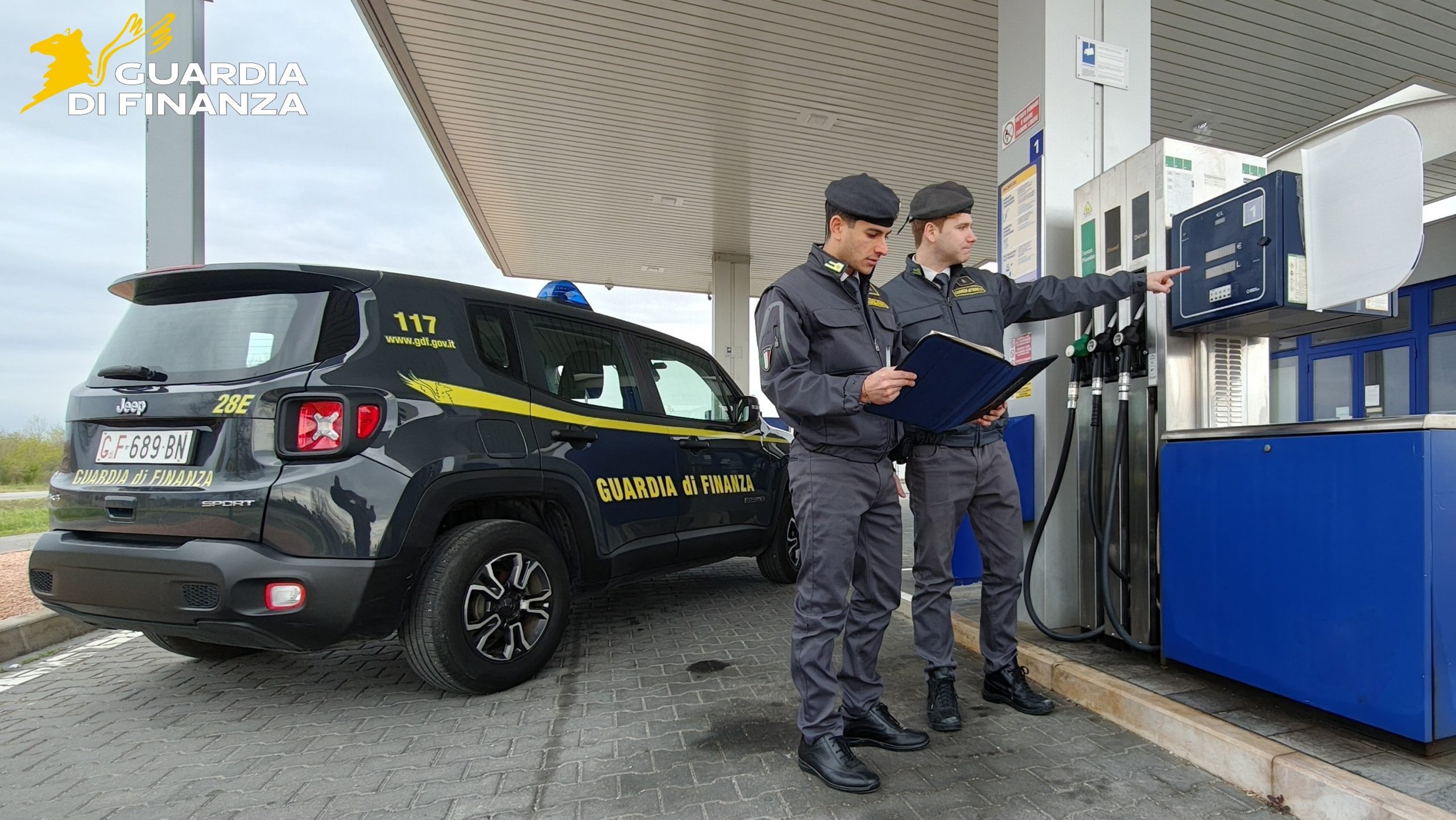 Guardia di Finanza: sanzionati cinque impianti di distribuzione per anomalie nei prezzi del carburante. 1