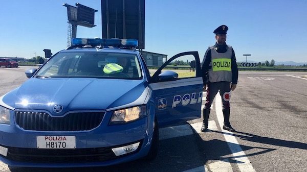 Incidente con fuoristrada sulla A13, coinvolti padre e figlio feriti 1