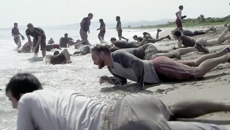 Interruzioni di corrente, temperature elevate e tarantole: l'esperienza di Plex rappresenta il simbolo del fallimento degli eventi aziendali. 2