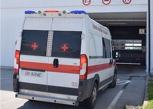 Investito da un camion mentre si dirigeva a scuola. Il 15enne è fuori pericolo. 1