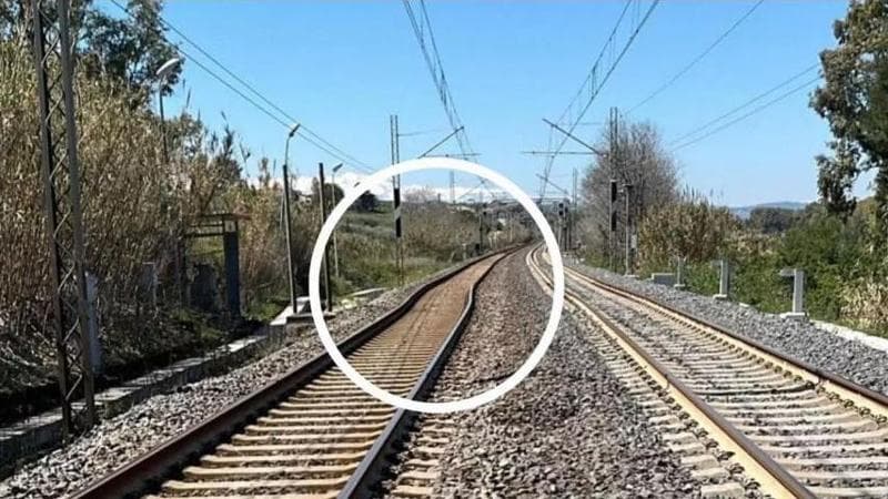 La frana separa il Nord dal Sud: interventi urgenti per ripristinare viabilità e linee ferroviarie. 2