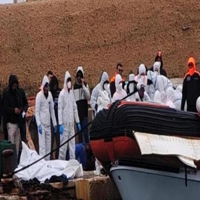Lampedusa, riunita con la figlia temuta dispersa in mare. “Non credevo fosse in vita” 2