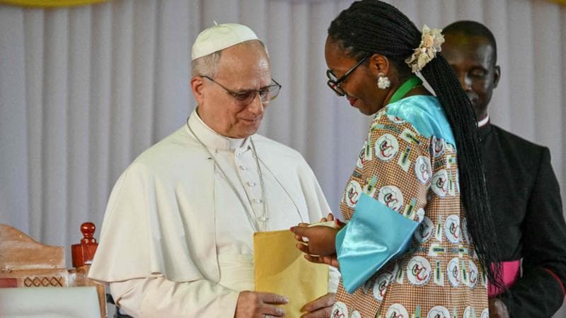Leone XIV avverte i giovani africani sui rischi della corruzione, dell'intelligenza artificiale e dell'emigrazione. 2