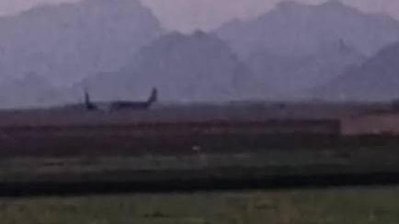 L'epilogo drammatico della missione di recupero del pilota: collisione in pista tra due velivoli statunitensi. 2