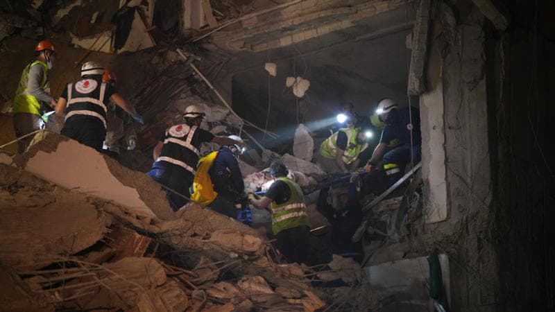 L'intensificazione dei bombardamenti aerei israeliani su Beirut: “È una strage, quasi 200 vittime” 2