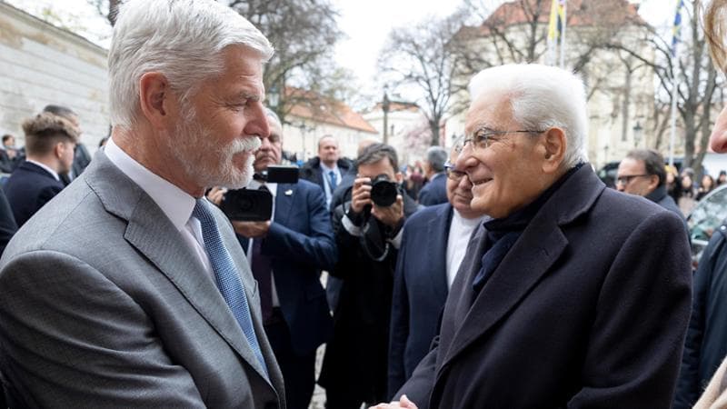 Mattarella: “La Nato assicura l'equilibrio globale, è serio attaccare le Corti internazionali” 2