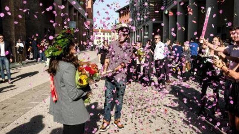 Restrizioni sulle celebrazioni di laurea. Ogni comune impone le proprie limitazioni: “Proibiti uova e coriandoli” 2