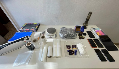 Sequestro di materiale nazista, armi e un chilo di sostanze stupefacenti in un'abitazione: arrestato un uomo a Ferrara. 2