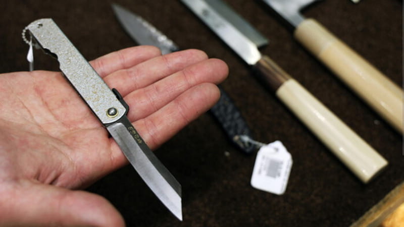 Sicurezza pubblica, divieto di coltelli all'esterno: l'esecutivo intende rivedere la legislazione per permettere eccezioni. 2