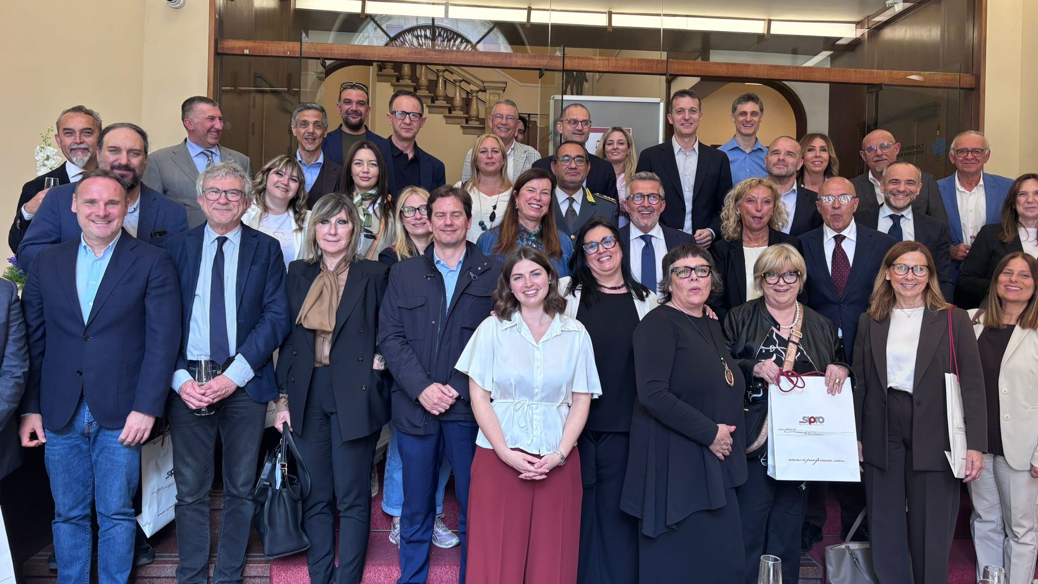 Sipro celebra cinquant'anni: utile e debito ridotti a metà favoriscono la ripresa. 1